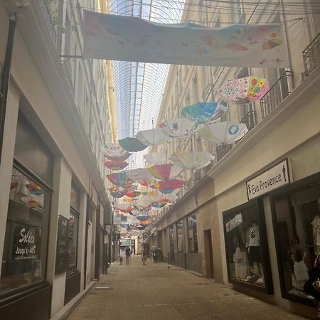 Bel Appartement En Plein Coeur De Carpentras Exteriér fotografie