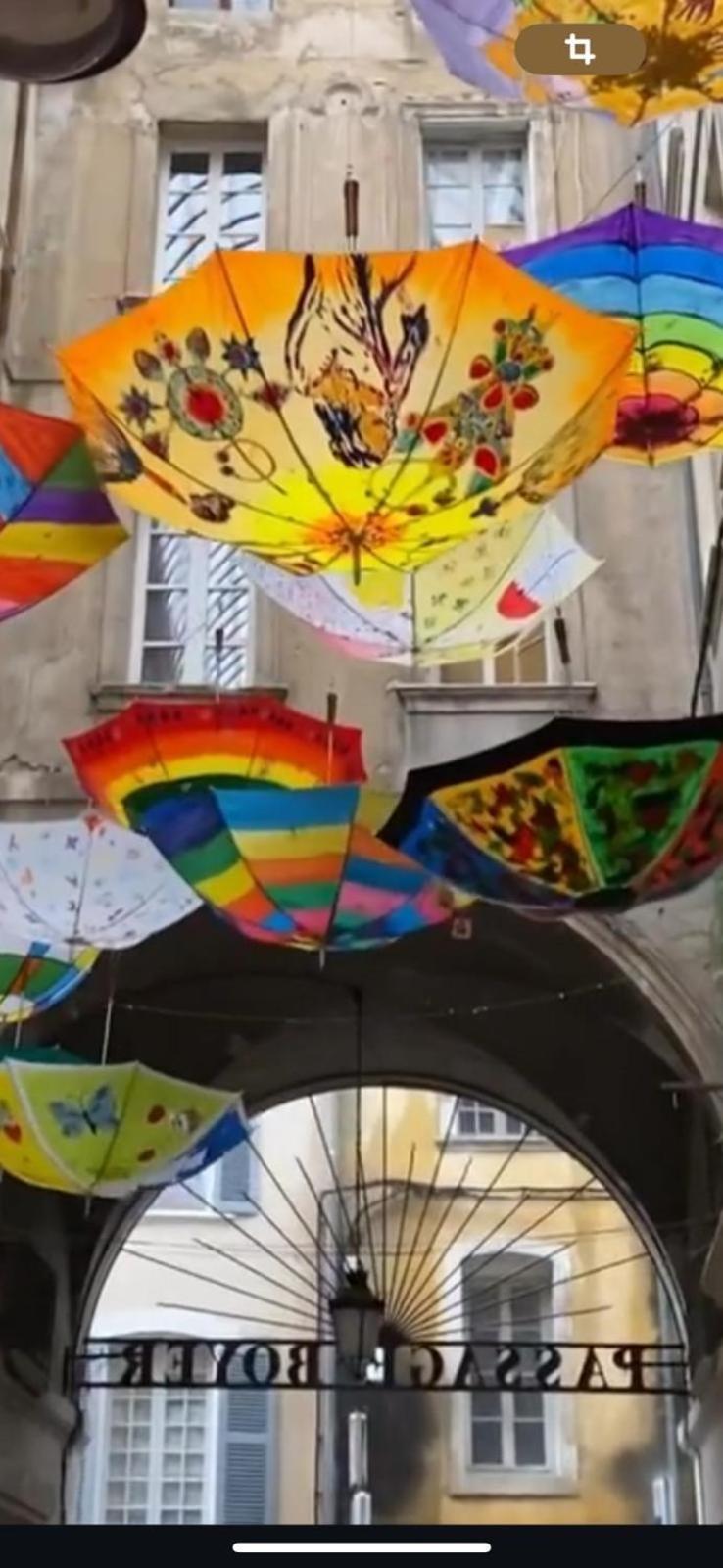 Bel Appartement En Plein Coeur De Carpentras Exteriér fotografie